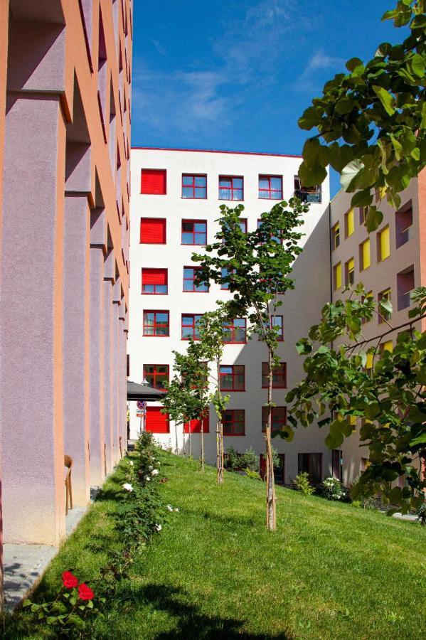 Comfy Studio At 'Mangalem21 Complex' Parking-Wifi-Ac-View Тирана Екстер'єр фото